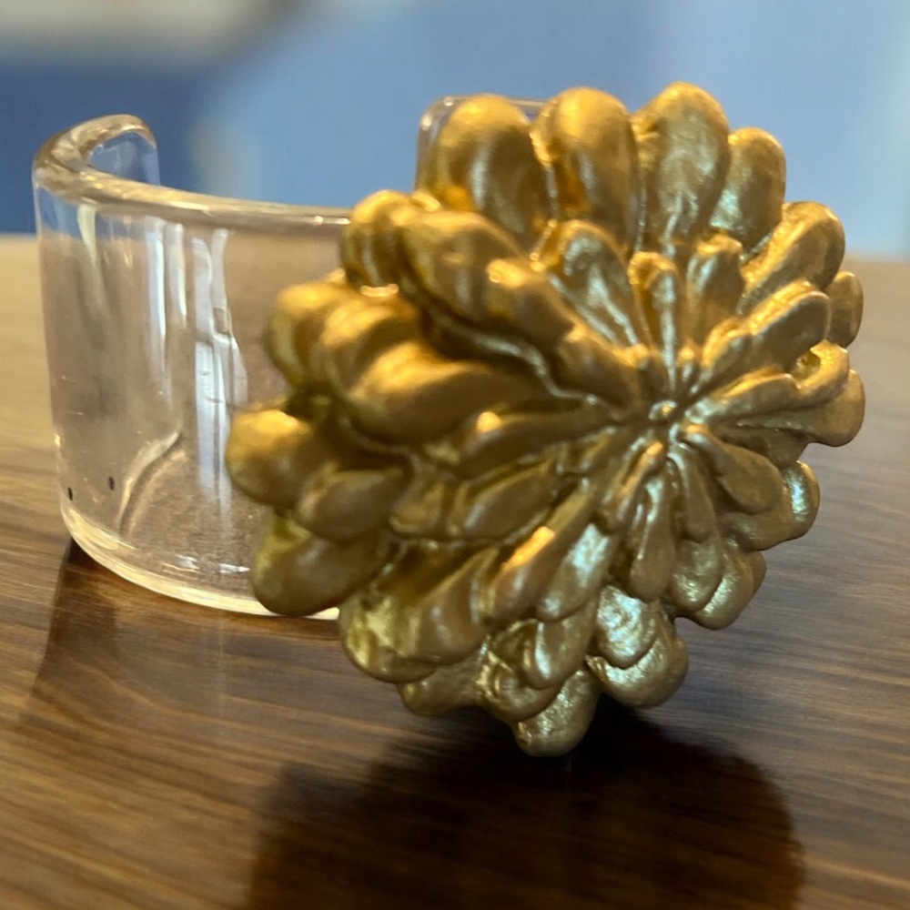 Gold Flower Lucite Cuff Bracelet Clear‎ Acrylic Statement Floral